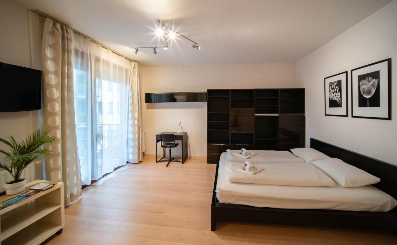 Central Passage For 2, Balcony, Wifi, Ac, Tv Lejlighed Budapest Eksteriør billede
