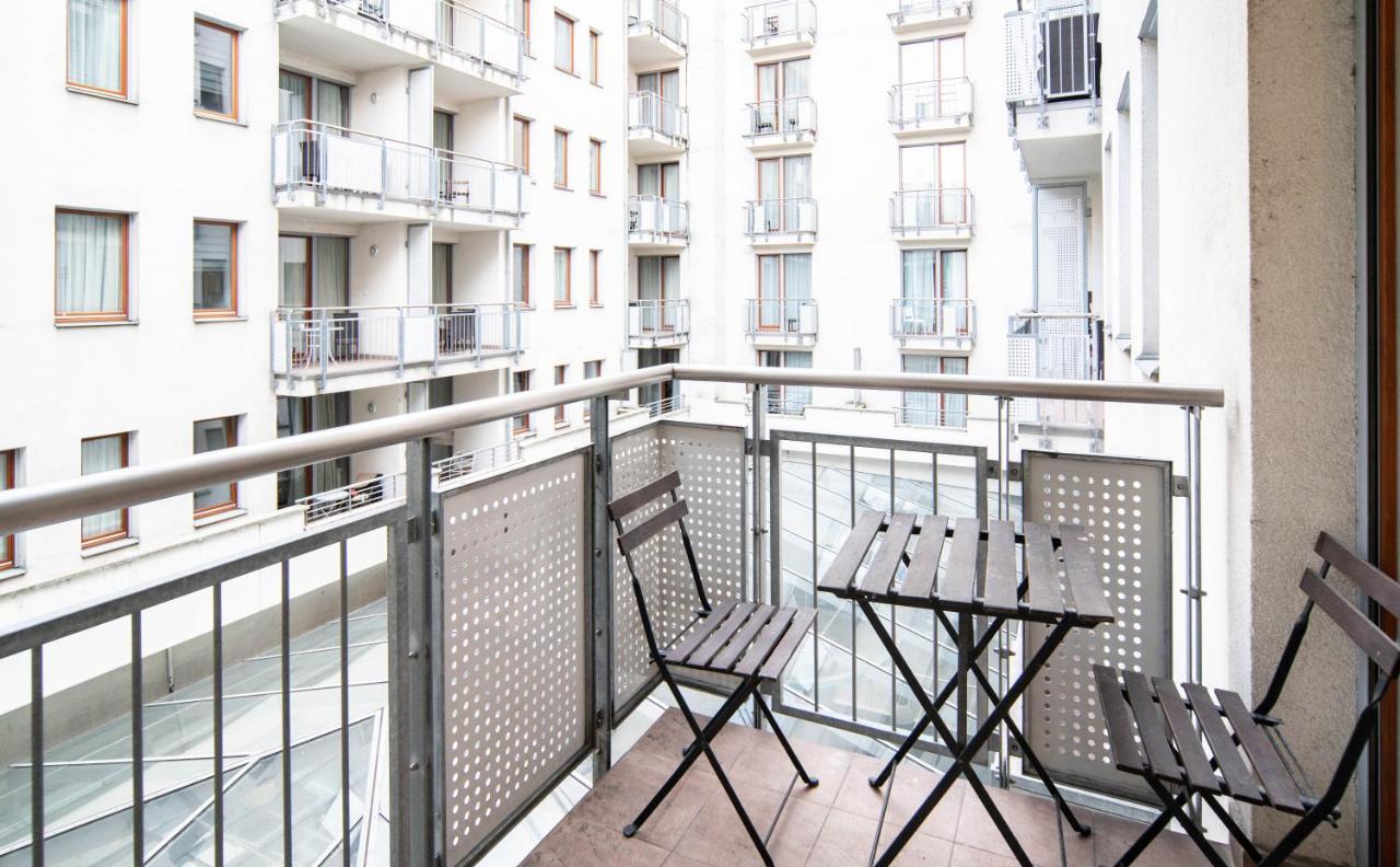 Central Passage For 2, Balcony, Wifi, Ac, Tv Lejlighed Budapest Eksteriør billede